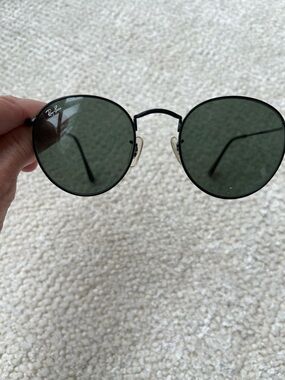 Ray ban round metal RB3447 sun glasses used